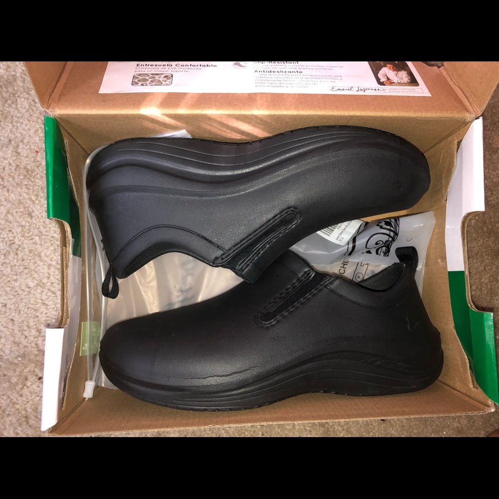 Slip resistant shoes